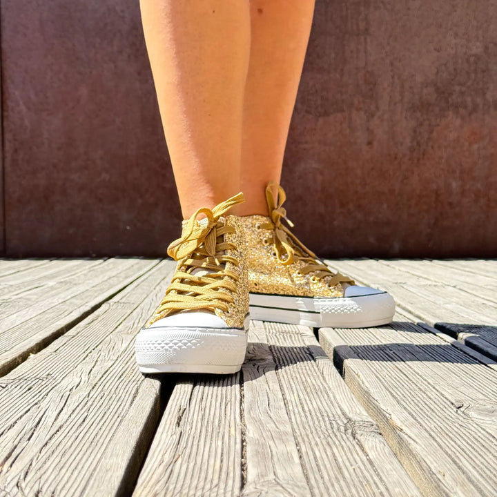 Sneakers dorées femme mode été et mi-saison
