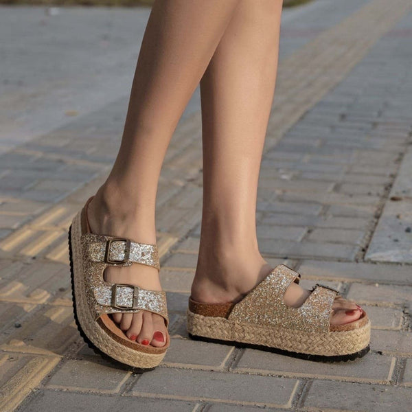 Mules dorées femme avec paillettes, boucles ardillon et semelle compensée en jute - Look estival chic